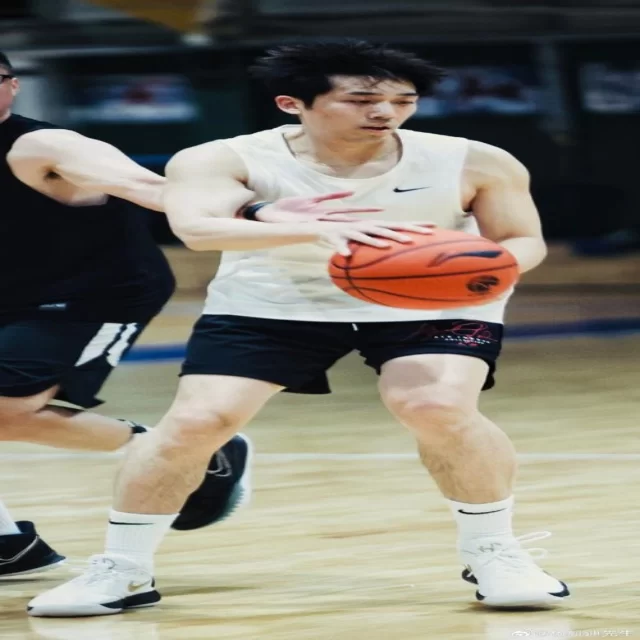 第66组田径接力阵容分析:年轻化战略深度解读